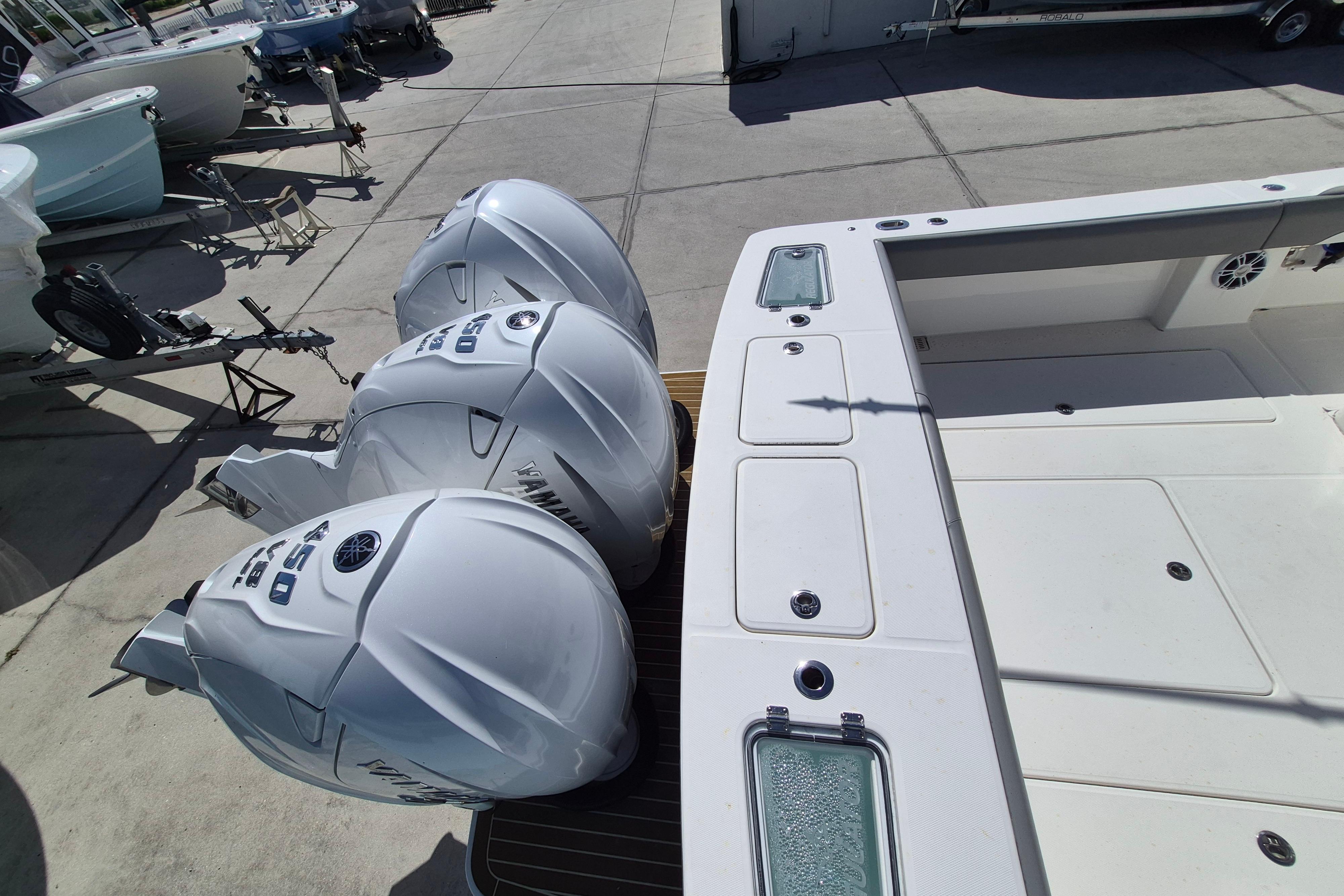 2024 Regulator 37 - Image 9