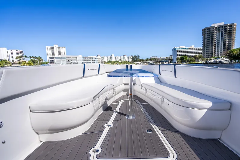  Yacht Photos Pics 2020 Midnight Express 34 Open boat with spacious seating and modern design.