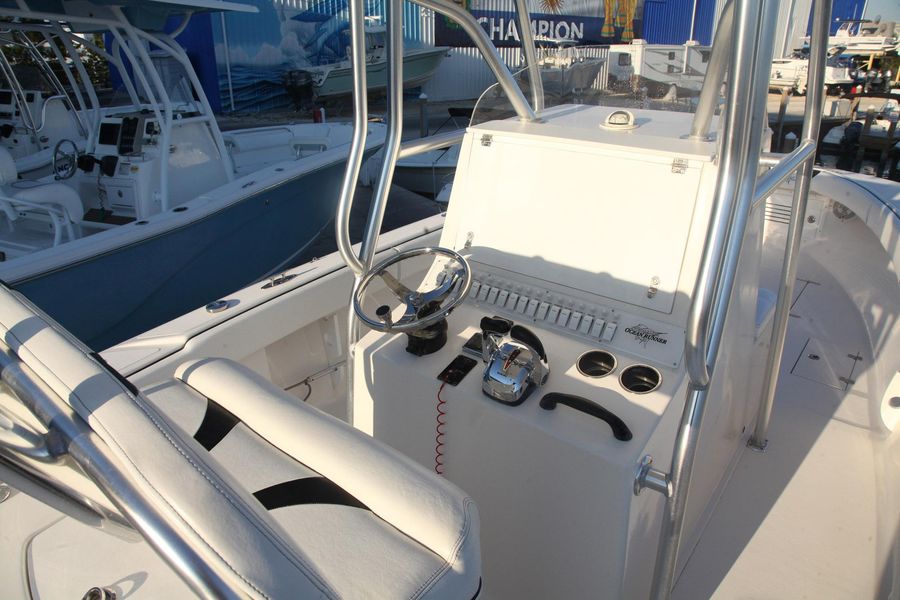 2017 Ocean Runner 29 CC Open Fisherman