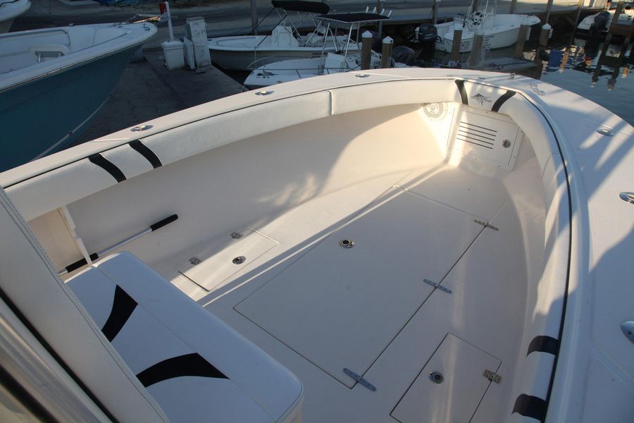 2017 Ocean Runner 29 CC Open Fisherman