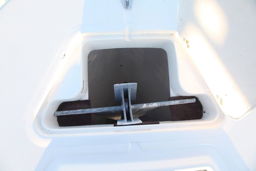 2017 Ocean Runner 29 CC Open Fisherman