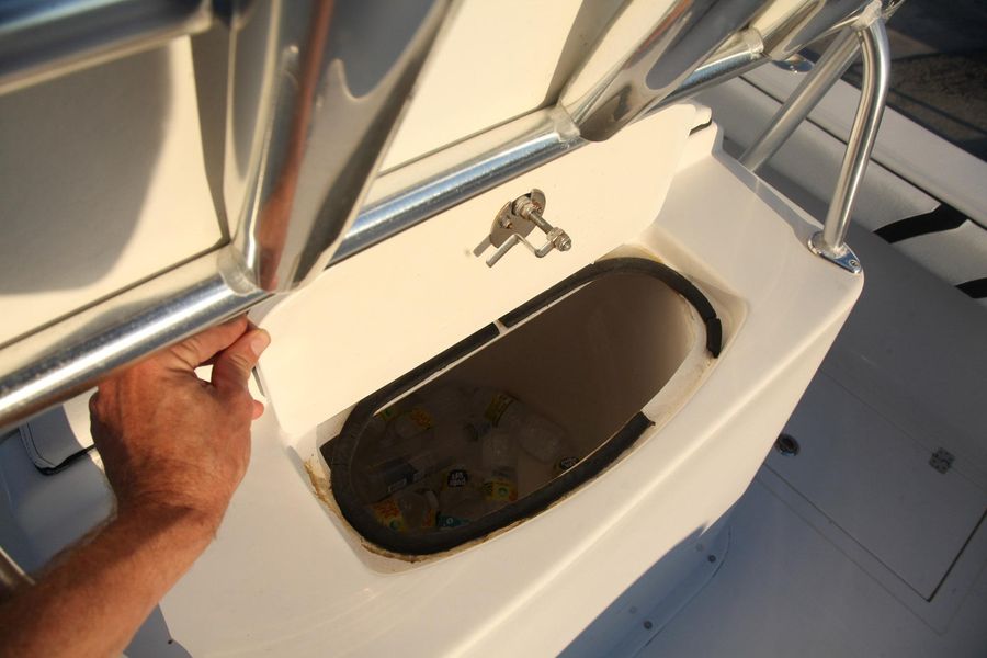 2017 Ocean Runner 29 CC Open Fisherman
