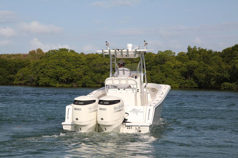 2017 Ocean Runner 29 CC Open Fisherman