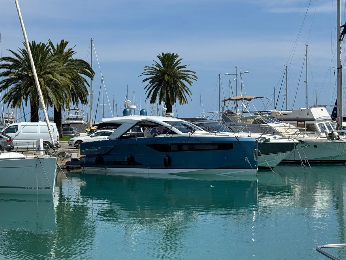 2024 Jeanneau 42 