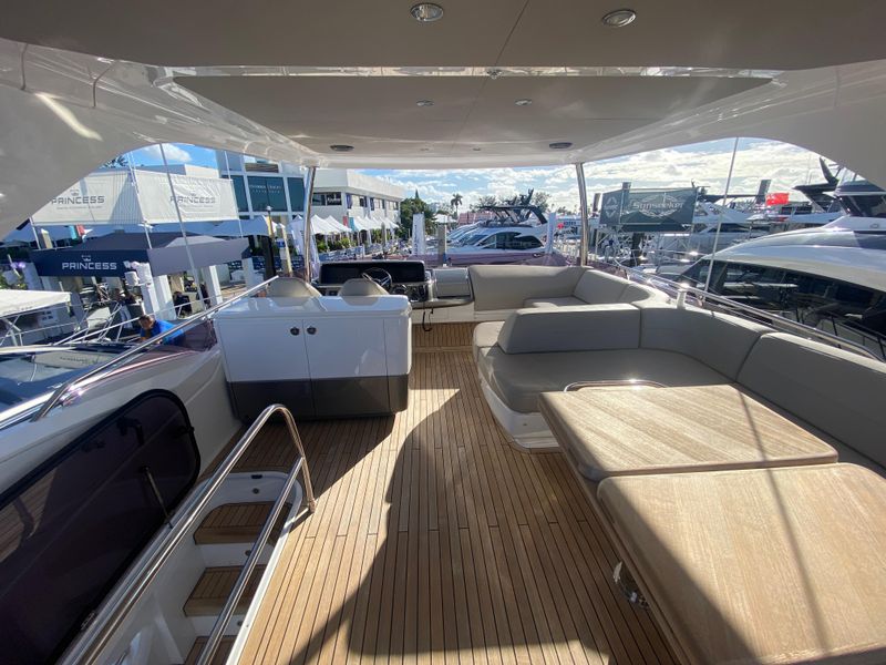 2006 Viking Princess Sport Cruiser