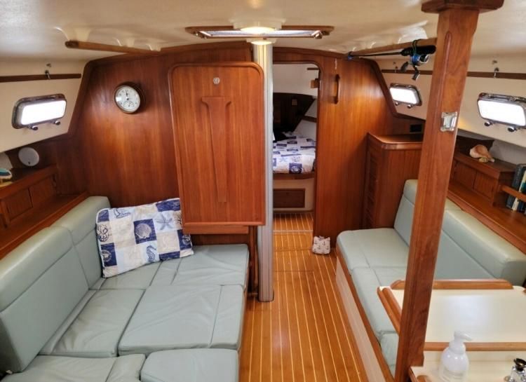 2001 Island Packet 380