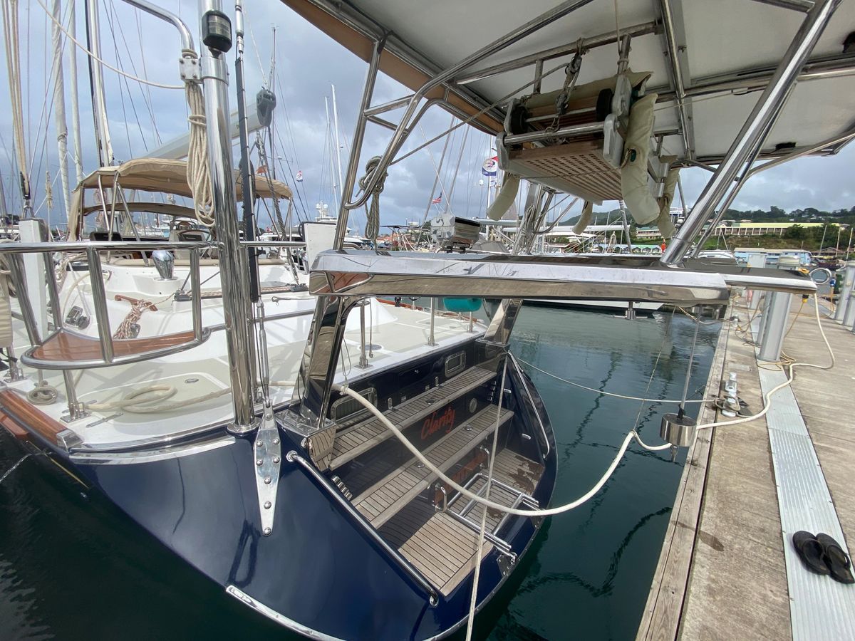 2009 Hylas 54 