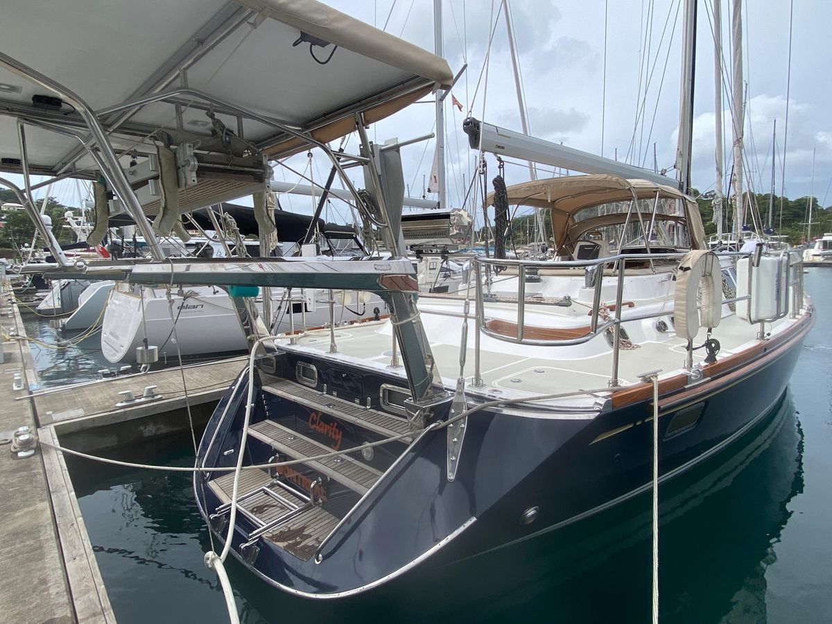 2009 Hylas 54 