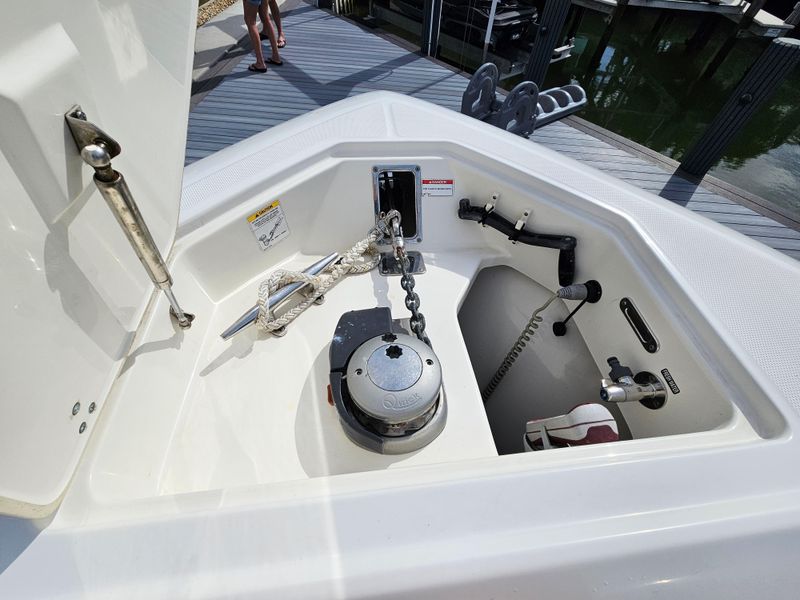 2018 Boston Whaler 350 Outrage