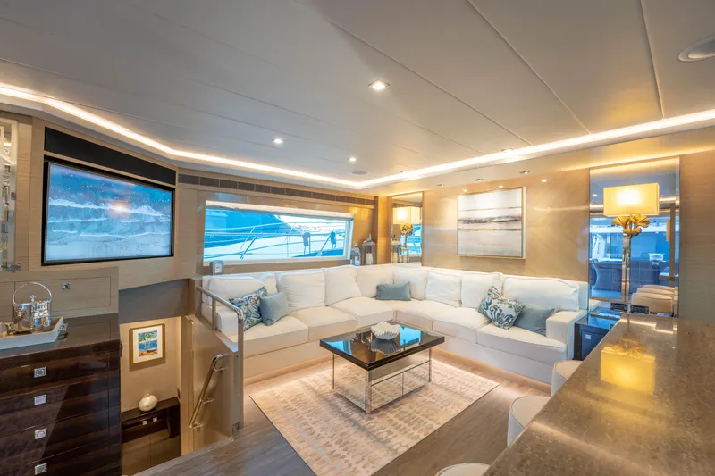 Homarus Yacht Photos Pics Luxurious Horizon yacht interior, 2021 model, featuring elegant seating and modern decor.