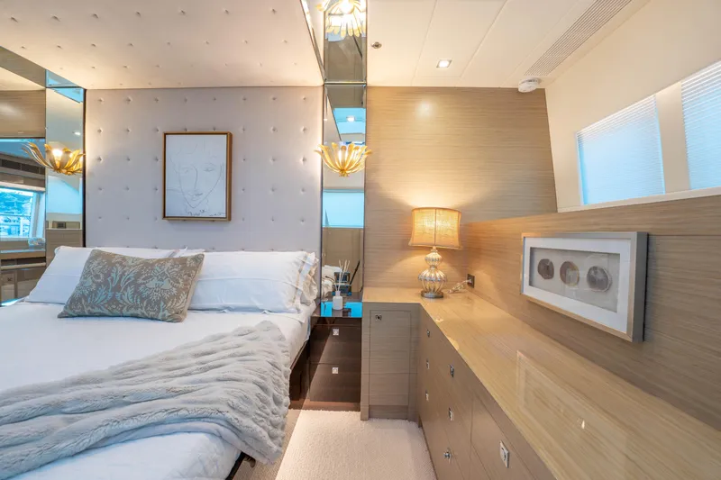 Homarus Yacht Photos Pics Luxurious 2021 Horizon yacht bedroom with elegant decor and ambient lighting.