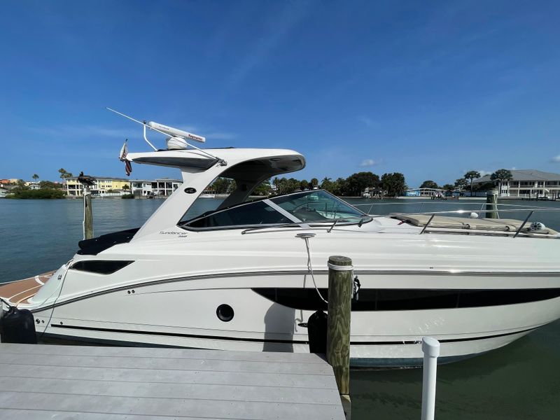 2016 Sea Ray 350 Sundancer