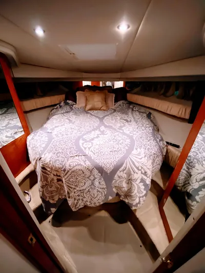 Scalawag Yacht Photos Pics 