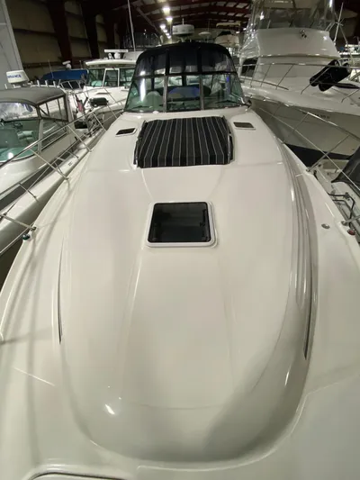 Scalawag Yacht Photos Pics 