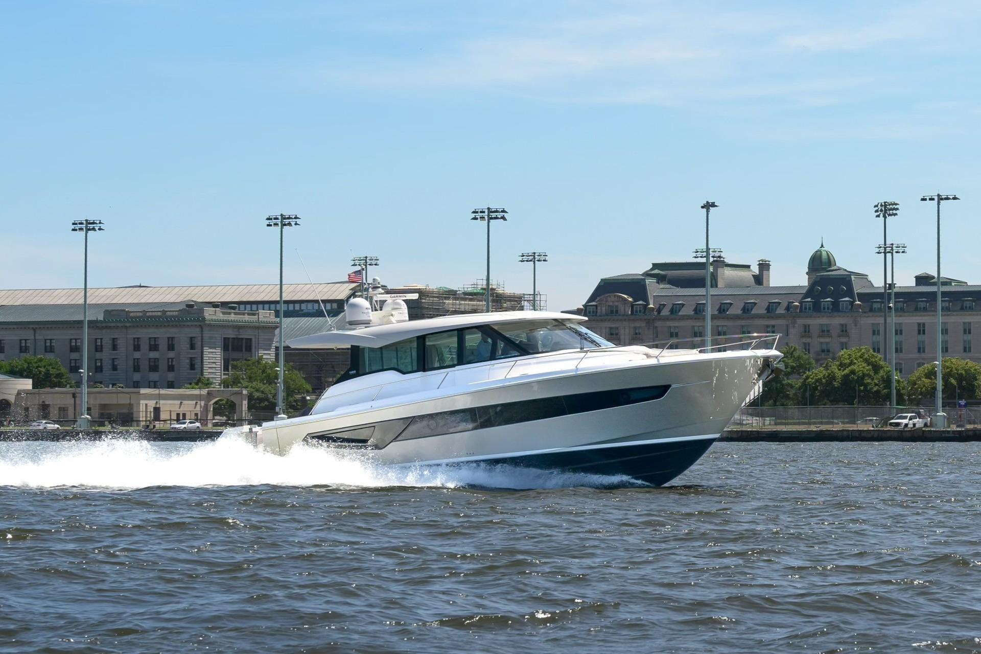 Tiara Yachts EX 60