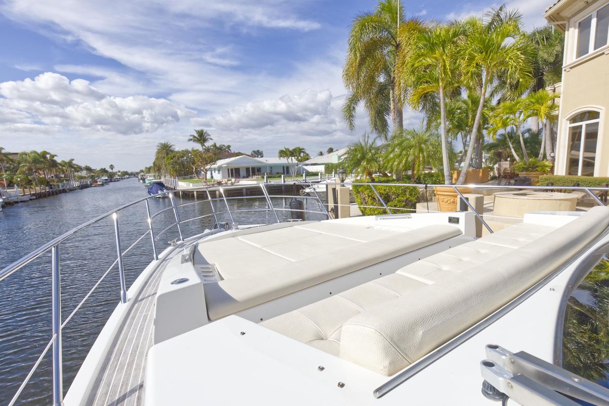 2013 Azimut 55 