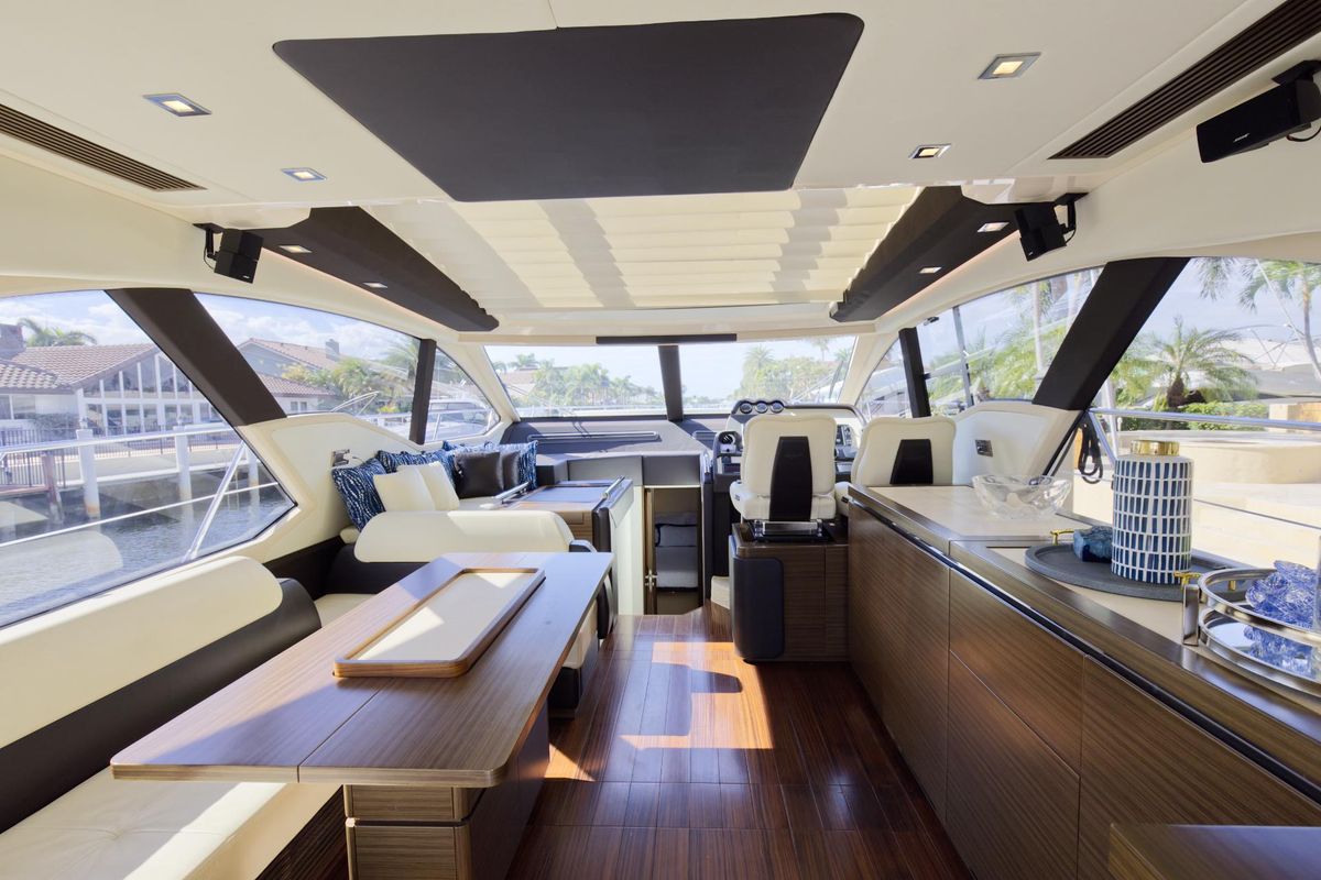 2013 Azimut 55 
