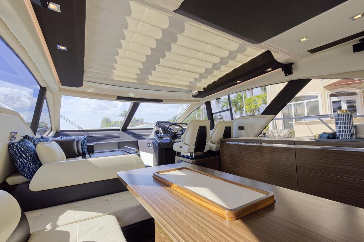 2013 Azimut 55 