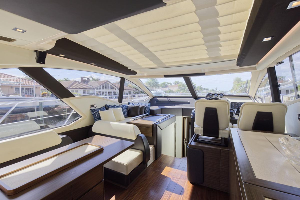 2013 Azimut 55 