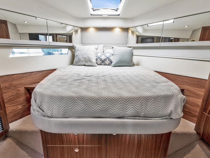 2021 Riviera 43 Open Flybridge