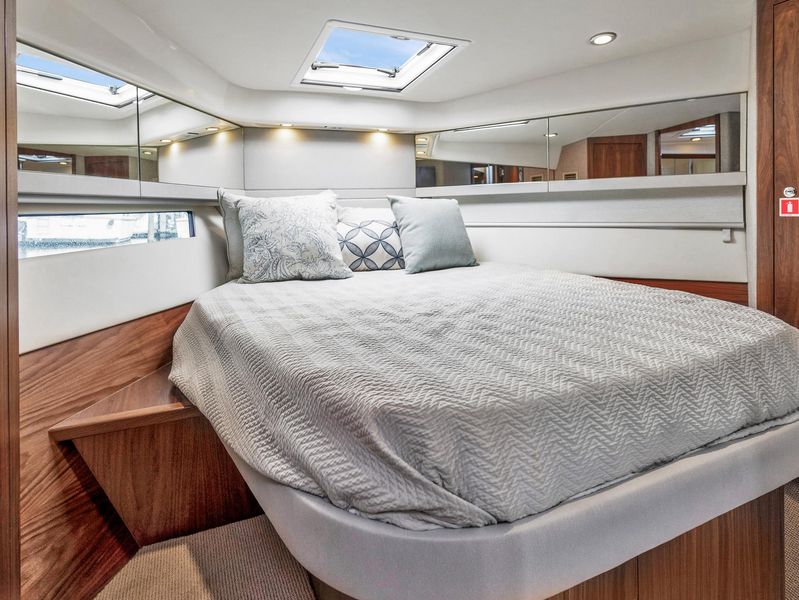 2021 Riviera 43 Open Flybridge