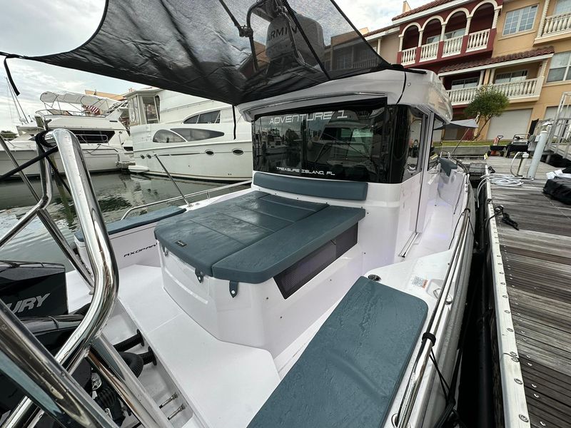 2023 Axopar 28 CABIN