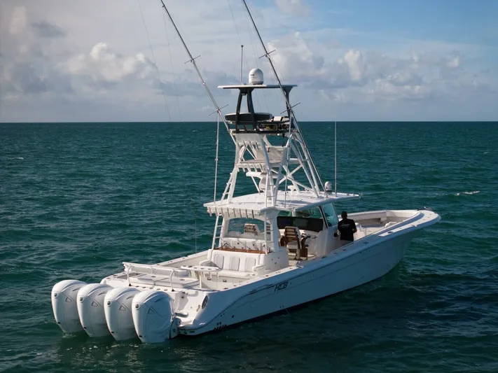 Executive Decision Yacht Photos Pics 2021 Hcb 53 Sueños - Image 3