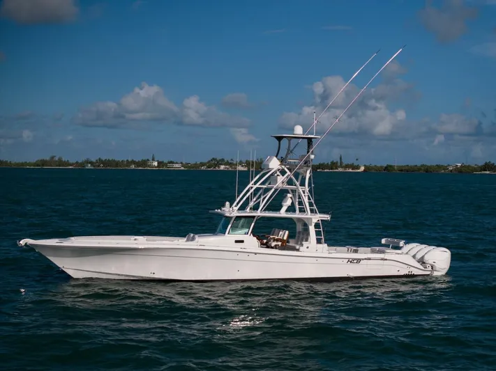 Executive Decision Yacht Photos Pics 2021 Hcb 53 Sueños - Image 1