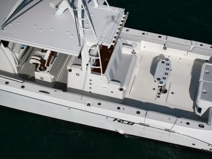 Executive Decision Yacht Photos Pics 2021 Hcb 53 Sueños - Image 10