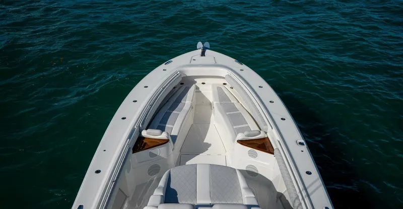 Executive Decision Yacht Photos Pics 2021 Hcb 53 Sueños - Image 29