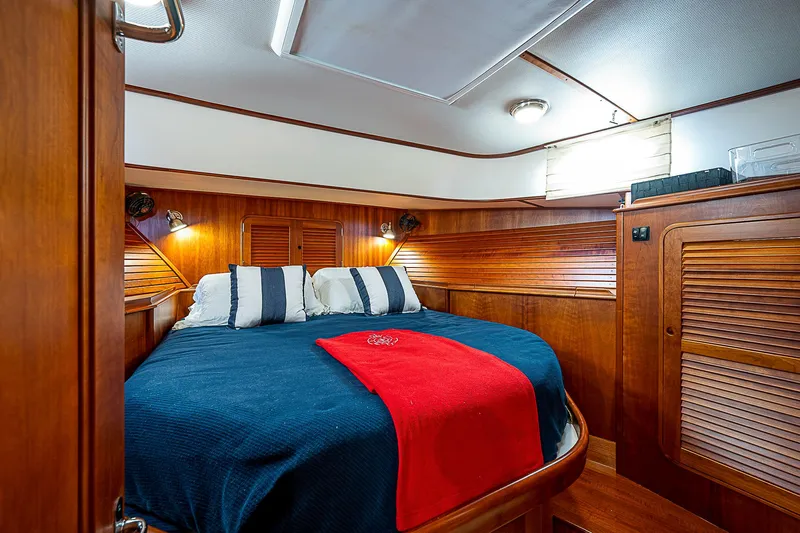 Kitty Ann Yacht Photos Pics 