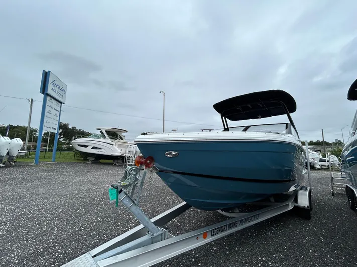  Yacht Photos Pics 2025 Cobalt R4 Ob - Image 3
