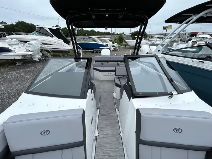  Yacht Photos Pics 2025 Cobalt R4 Ob - Image 26