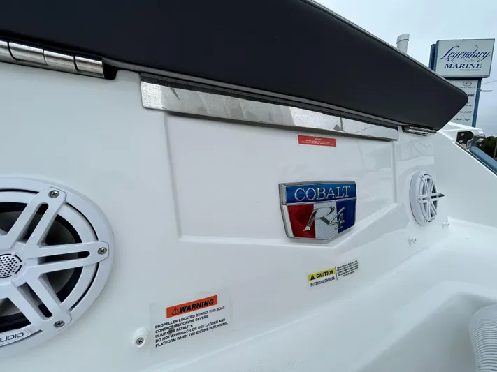  Yacht Photos Pics 2025 Cobalt R4 Ob - Image 8