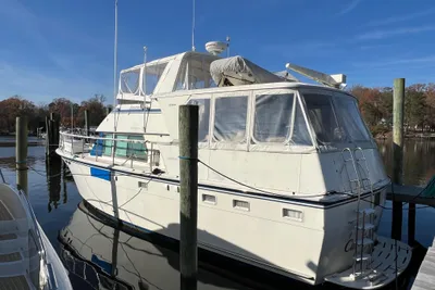 Hatteras 48 Motor Yacht