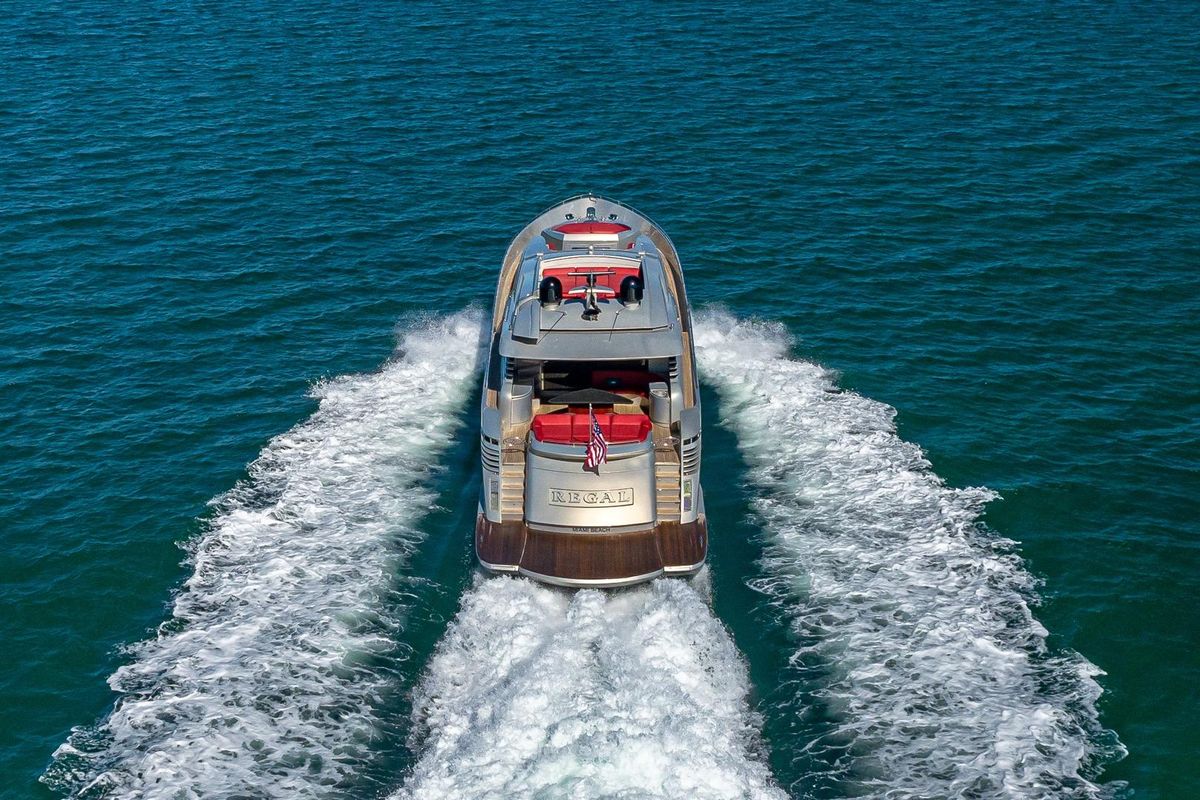 2008 Pershing 90 