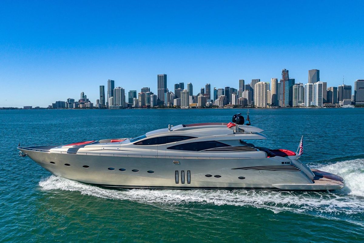 2008 Pershing 90 