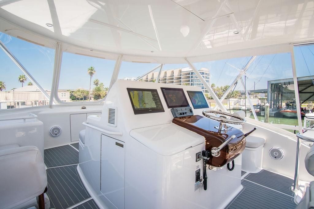 2014 Hatteras 63 