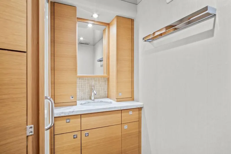 Sashimi Yacht Photos Pics 