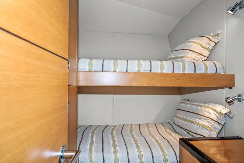 Sashimi Yacht Photos Pics 