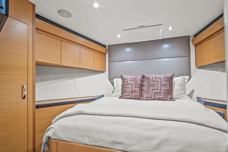 Sashimi Yacht Photos Pics 