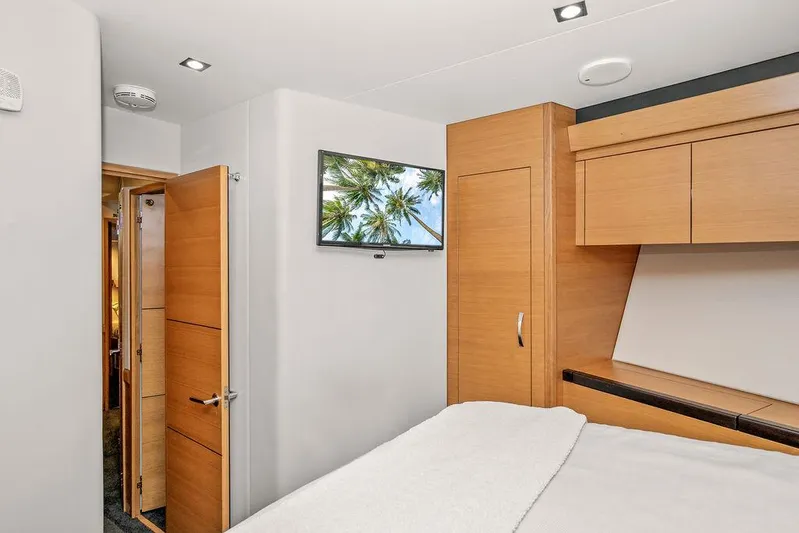 Sashimi Yacht Photos Pics 