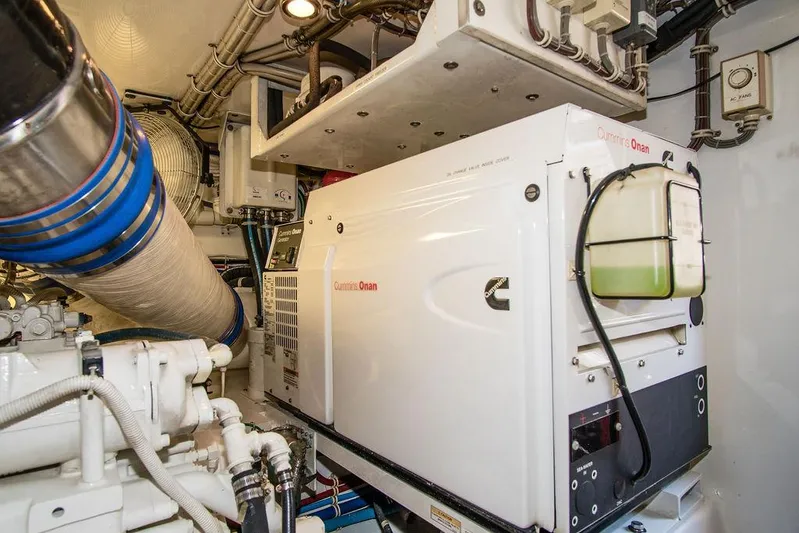 Sashimi Yacht Photos Pics 