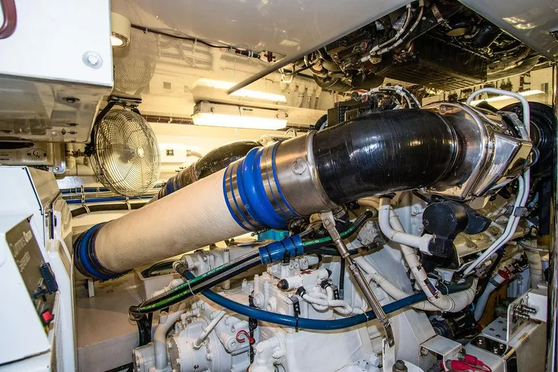 Sashimi Yacht Photos Pics 