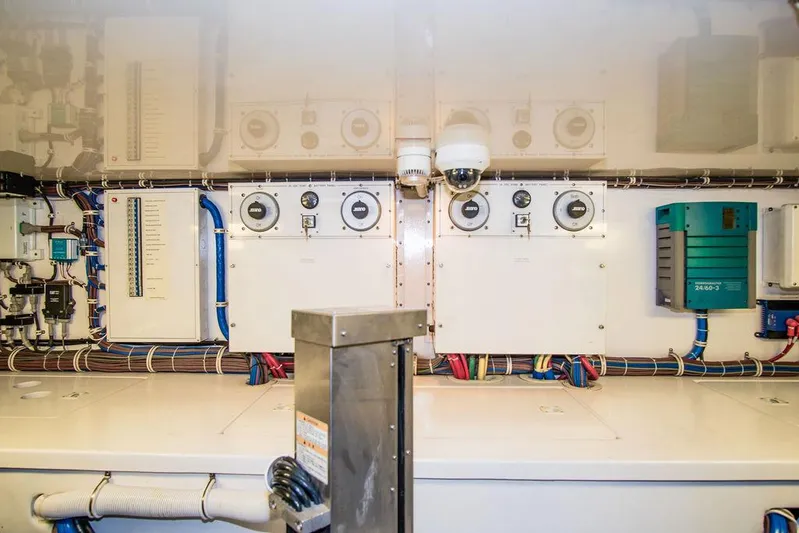 Sashimi Yacht Photos Pics 