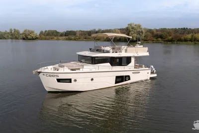 2017 Cranchi ECO TRAWLER 43 LONG DISTANCE