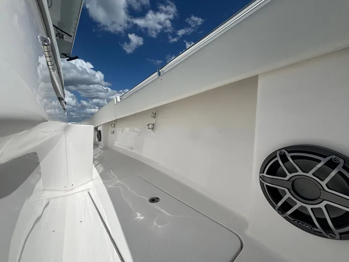  Yacht Photos Pics 2024 INVINCIBLE 36 OF - Image 49