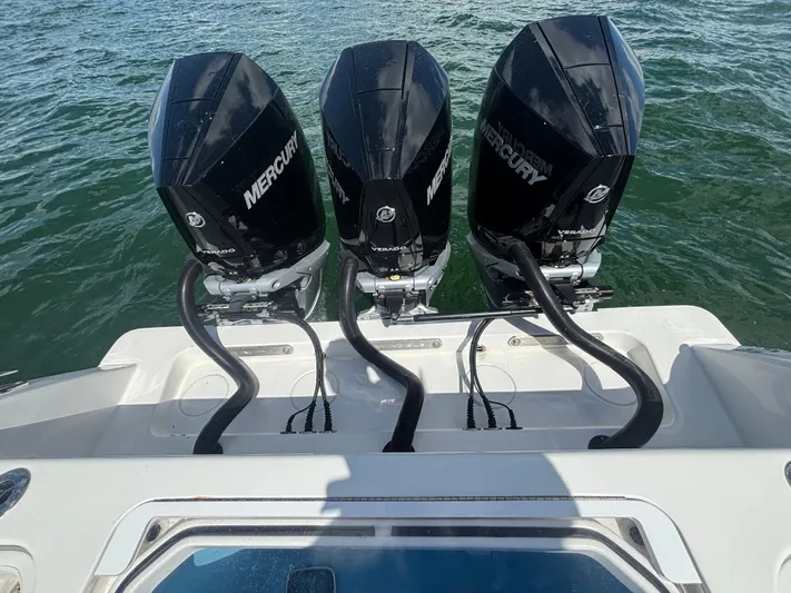  Yacht Photos Pics 2024 INVINCIBLE 36 OF - Image 29