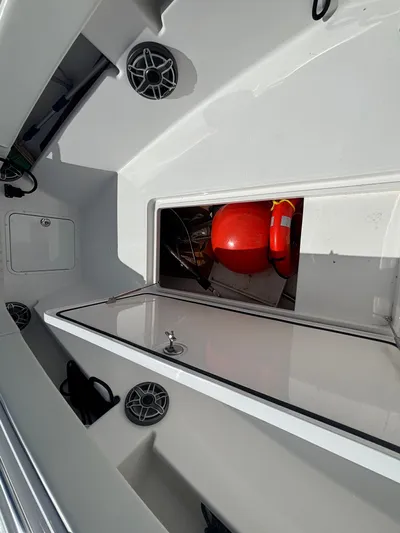  Yacht Photos Pics 2024 INVINCIBLE 36 OF - Image 41