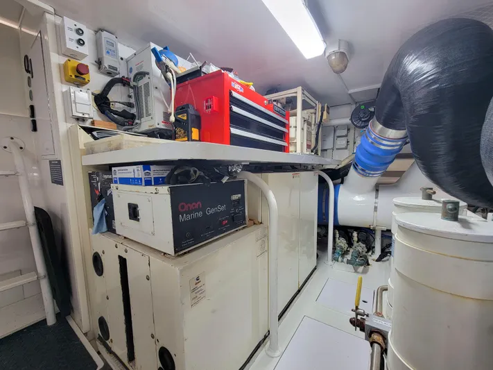 Prime Time Yacht Photos Pics 